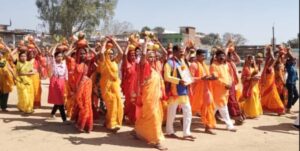 म्योरपुर खेल मैदान से निकली भव्य कलश यात्रा