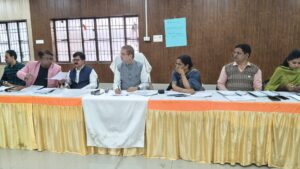 जिलाधिकारी ने विकास भवन में की समीक्षा बैठक, दिए महत्वपूर्ण निर्देश