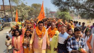 कलश यात्रा में उमड़ा श्रद्धालुओं का जनसैलाब