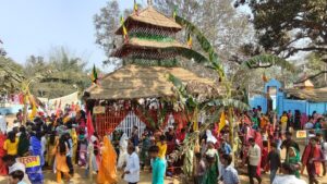 विष्णु महायज्ञ मे उमड़ी श्रद्धालुओं की भीड़