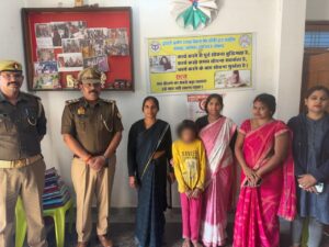 पुलिस ऑपरेशन खोज” के तहत 9 वर्षीय बालिका को परिजनों से मिलाया