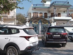 आय कर विभाग ने बसपा विधायक व अधिवक्ता समेत दर्जनो खनन कारोबारियों के कार्यालय व घर पर की छापेमारी