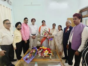 राबर्ट्सगंज लायंस क्लब  ने किया महिला आयोग अध्यक्षा का सम्मान