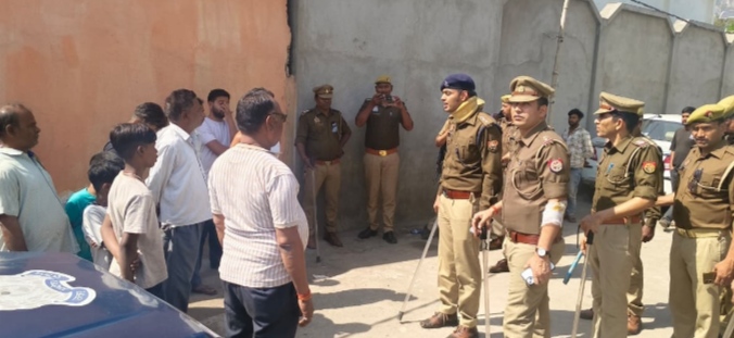 होली पर्व पर सुरक्षा व्यवस्था चाक चौबंद, सीमावर्ती राज्यों पर बैरियर लगाकर की जा रही जांच: एसपी