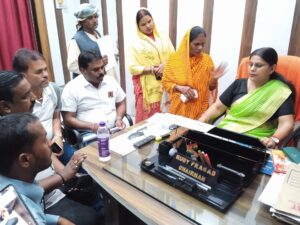 सोनभद्र : समाधान दिवस सम्भव का आयोजन: 23 शिकायतों का निस्तारण