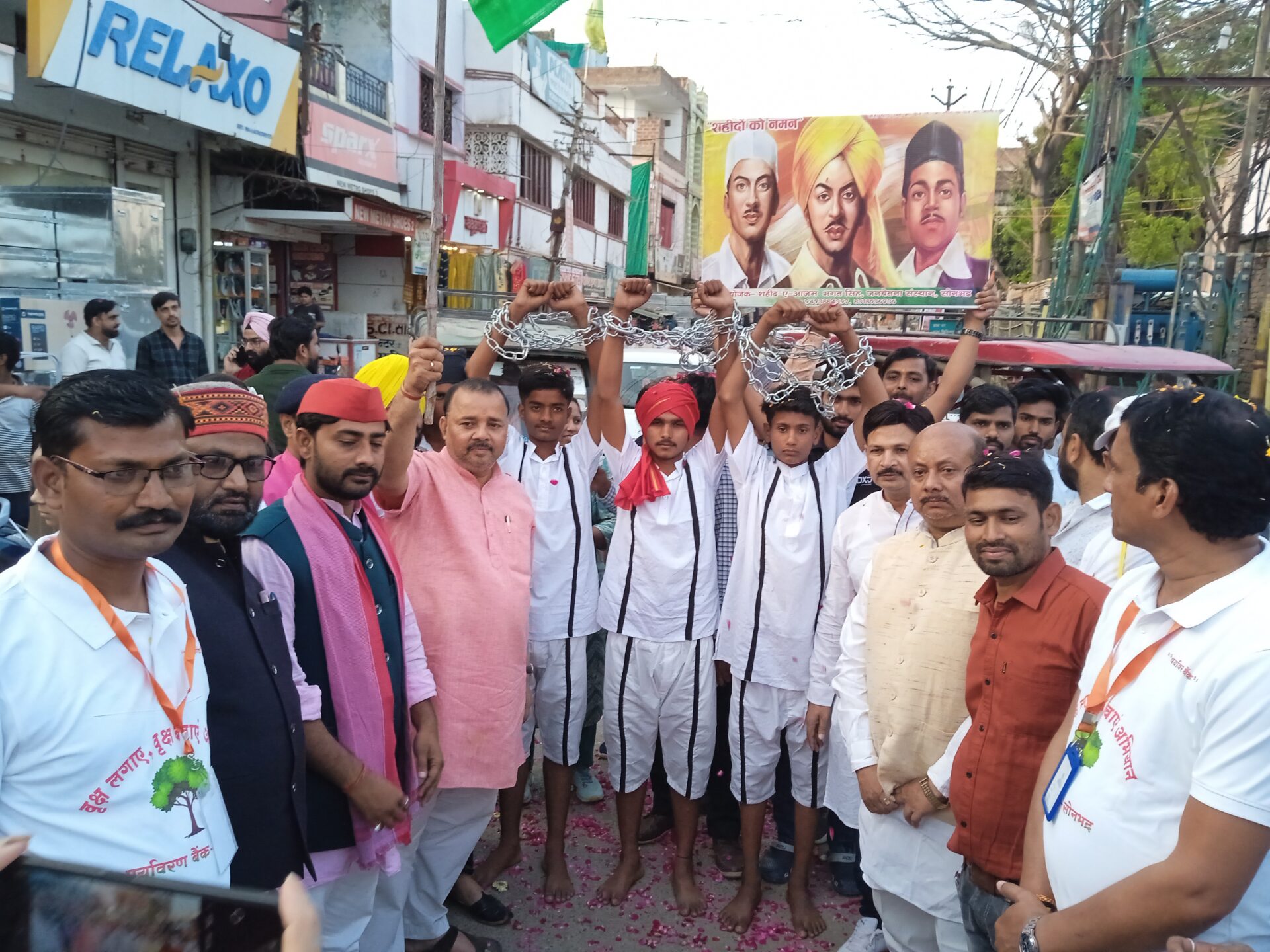 शहीद ए आजम भगत सिंह को 551 दीपों से दी गई श्रद्धांजलि