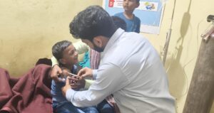 नौगढ़ में आवारा कुत्तों, बंदरों और बिल्लियों का आतंक, एक ही दिन में 10 लोग घायल