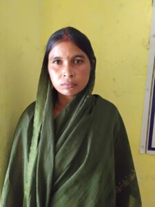 दस लीटर अवैध शराब के साथ महिला गिरफ्तार