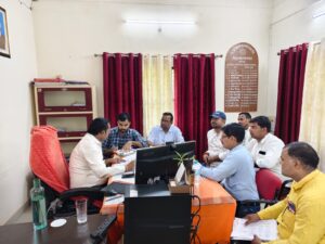 बिजली कर्मचारी संघ की जीत: संविदा कर्मियों की मांगें मानी गईं, अनशन खत्म