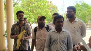 ‘96 में 32 डॉक्टर’ सोनभद्र मेडिकल कॉलेज में स्वास्थ्य व्यवस्था वेंटीलेटर पर, मरीजों की जिंदगी दांव पर