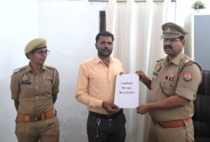 साइबर ठगों के मंसूबों पर फिरा पानी, चोपन पुलिस ने वापस दिलाए ₹1,22,631 रूपये