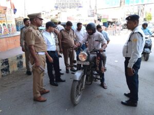 40 वाहनों का  रॉन्ग साइड पर कटा ई चालान, दो मॉडिफाइड साइलेंसर पर कार्रवाई