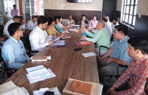 बीडीओ ने की समीक्षा बैठक मे पेयजल, आवास, पेंशन सत्यापन पर दिए निर्देश