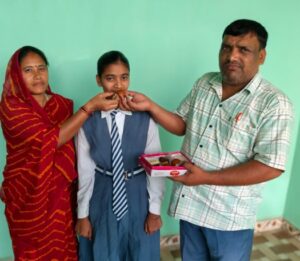 यूपी बोर्ड परीक्षा परिणाम घोषित: कुमारी सिंधु 95.17% व आकृति सिंह 90.60% अंक पाकर जिले में टॉपर