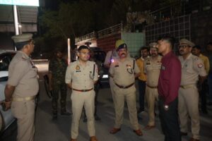 ऑपरेशन “ऑल आउट” के तहत जिले में रातभर चला सघन चेकिंग अभियान, एसपी ने किया निरीक्षण