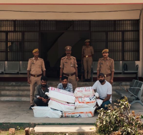 लग्जरी कार से बिहार ले रहे थे शराब, तीन तस्कर गिरफ्तार