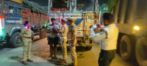 यातायात पुलिस का सख्त अभियान, एक दिन में कटे 416 चालान