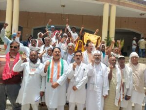 महोबा कांड पर कांग्रेस का हल्ला बोल, राज्यपाल नामित सौपा ज्ञापन