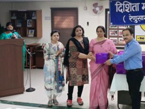 दिशिता महिला मंडल रेनुसागर ने किया सहयोगियों का अभिनंदन, इंदु सिंह बोलीं- आत्मनिर्भरता ही विकास की आधारशिला