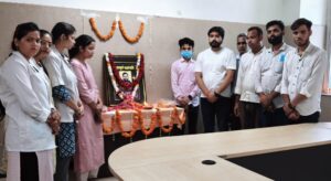 डॉक्टर की मौत पर मेडिकल कॉलेज में शोक, श्रद्धांजलि सभा आयोजित