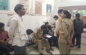 सेमिया के पास ओवरलोड ऑटो खाई में पलटा, महिला की मौके पर मौत; पांच घायल