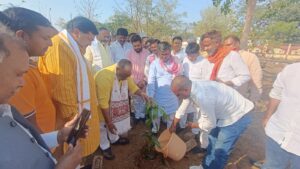 प्रभारी मंत्री हंसराज विश्वकर्मा का प्रथम आगमन पर भव्य स्वागत