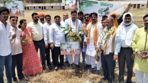 विश्व पर्यावरण दिवस पर भाजपा नगर मंडल ने किया पौध रोपण, पर्यावरण संरक्षण का लिया संकल्प