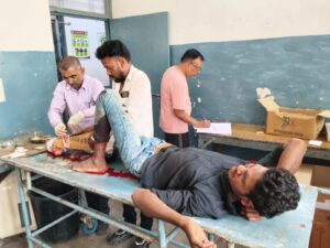 बभनी-रेणुकूट मार्ग पर हुआ हादसा, वाहन की टक्कर से दो बाइक सवार घायल