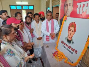 सपा कार्यालय में मनाई गई वीरांगना ऊदा देवी पासी की जयंती