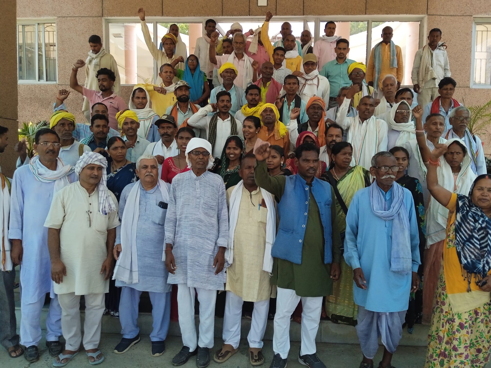 प्रदूषण से स्वास्थ्य संकट गहराया, सिंगरौली प्रदूषण मुक्ति वाहिनी ने एडीएम को सौंपा ज्ञापन
