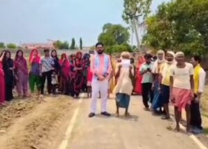 भरकवाह कोल बस्ती में मीटर लगे, पर बिजली गायब, पानी भी नदारद