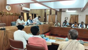 मतदेय स्थलो का सम्भाजन 1200 मतदाताओ के मानक पर होगा: जिला निर्वाचन अधिकारी
