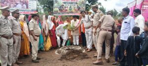 ग्रीन चौपाल में “एक पेड़ मां के नाम” अभियान के तहत पौधरोपण
