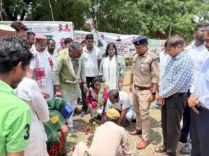 सदर विधायक भूपेश चौबे ने किया पौधारोपण, कहा – पर्यावरण बचाना हम सभी की जिम्मेदारी