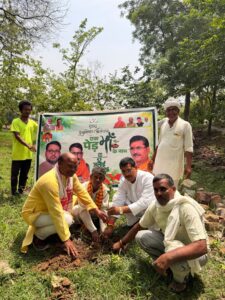 “एक पेड़ माँ के नाम” अभियान के तहत चतरा मंडल में पौधरोपण