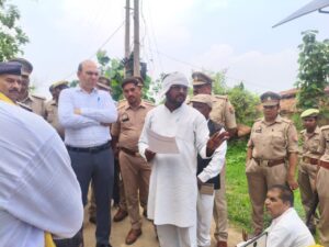 उभ्भा कांड की 7वीं बरसी पर श्रद्धांजलि देने जा रहे लोगों को पुलिस ने रोका