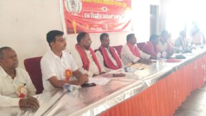 “जल जंगल जमीन बचाओ” को लेकर भाकपा समर्थित आदिवासी महासभा का चोपन में कार्यकर्ता सम्मेलन