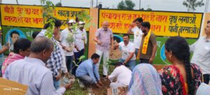संकल्पित अभियान के तहत ग्राम पंचायत पेट्राही में हुआ वृहद पौधारोपण