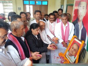 सपा कार्यालय पर मनाई गई ‘छोटे लोहिया’जनेश्वर मिश्र की जयंती