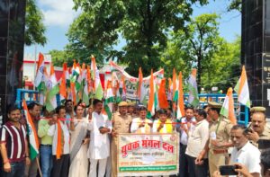 म्योरपुर में निकली भव्य तिरंगा यात्रा, भारत माता के जयघोष से गूंजा कस्बा