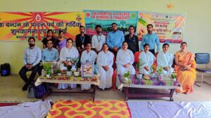 “ब्रह्माकुमारी बहनों ने 320 विद्यार्थियों को बांधा रक्षा सूत्र, बुराइयां छोड़ने का दिलाया संकल्प”
