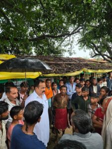 घंटों चला रेस्क्यू ऑपरेशन तब मिला मासूम का शव; पूर्व विधायक ने प्रशासन पर उठाए सवाल