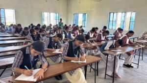 हिन्दी दिवस पर जिला स्तरीय निबंध प्रतियोगिता का आयोजन, 125 छात्रों ने लिया भाग