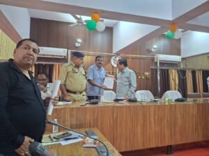 उद्योग बंधु-व्यापार बंधु बैठक सम्पन्न, स्थानीय युवाओं के लिए रोजगार मिशन का सुझाव