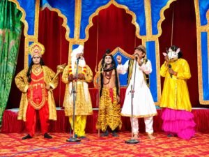 रामलीला का दूसरा दिन: रावण जन्म राम जन्मोत्सव का सजीव मंचन, आतिशबाजी से गूंजा मैदान