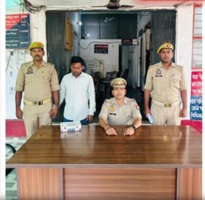 म्योरपुर पुलिस ने गैंगस्टर एक्ट में वांछित अभियुक्त गिरफ्तार, भेजा जेल